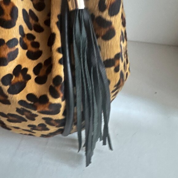 Leopard Print Tote Bag with Black Accents - Picture 5 of 11